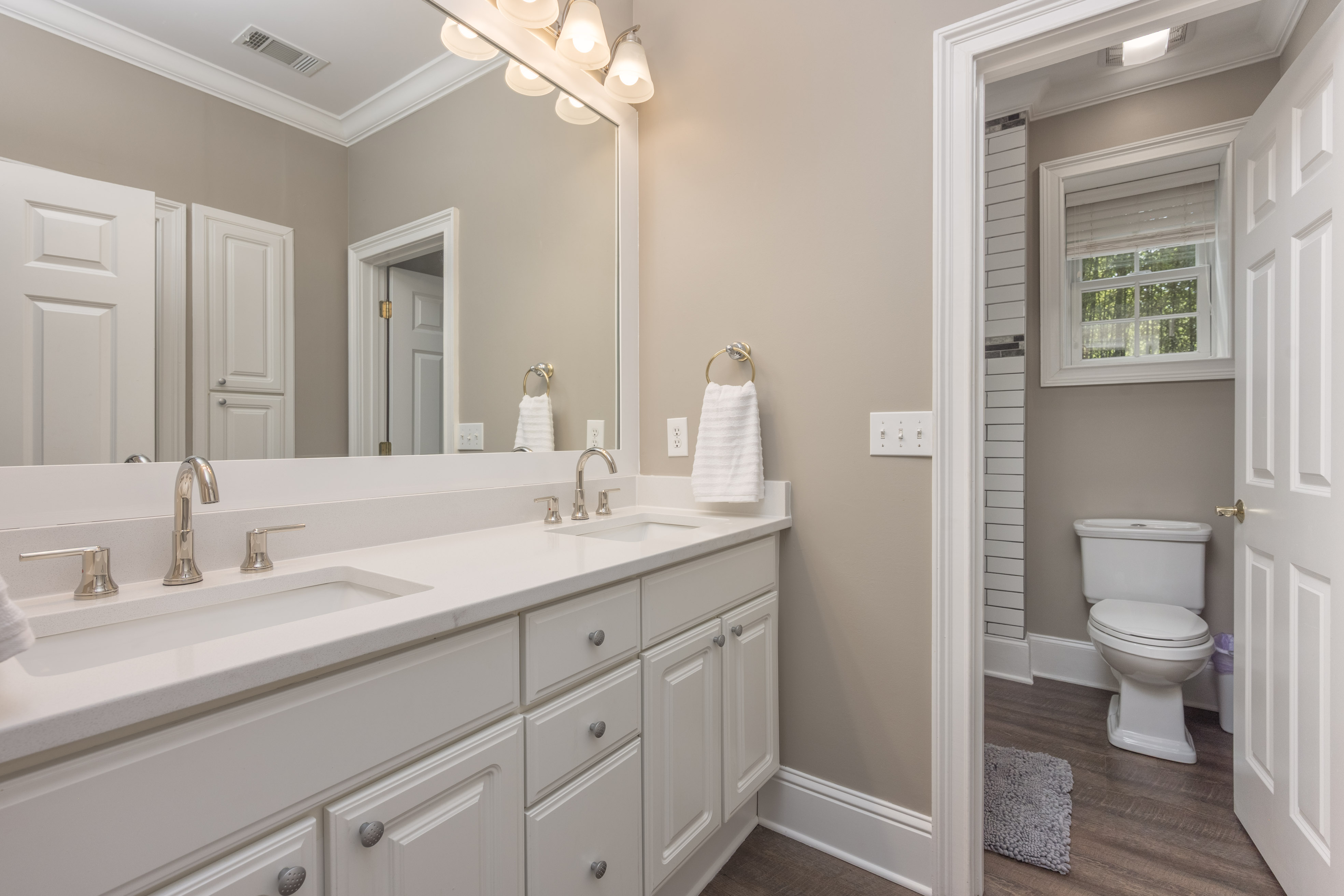 1011 Penfield Way image 44